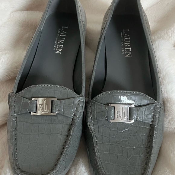LAUREN Ralph Lauren Loafers EUC!!! - Picture 2 of 5
